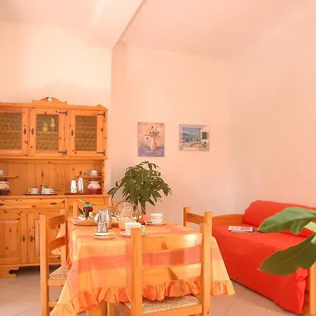 Aparthotel Tina